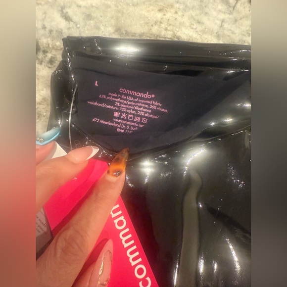 *NWT* Commando Perfect Control Patent Leather Legging in Black - Picture 8 of 8